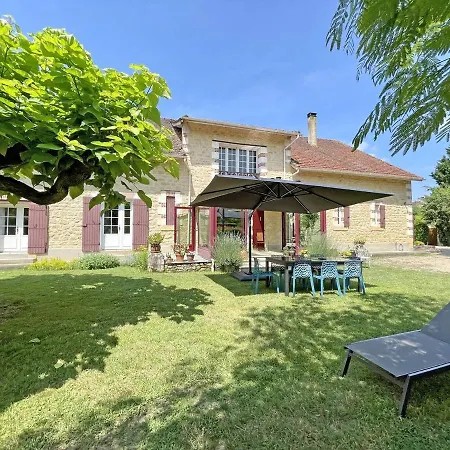 וילה D'une Capacite De 8 Personnes, Ce Se Situe A Tremolat, Petit Village Idealement Place Aux Portes Du Perigord Noir ! *