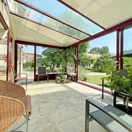 D'une Capacite De 8 Personnes, Ce Se Situe A Tremolat, Petit Village Idealement Place Aux Portes Du Perigord Noir ! וילה